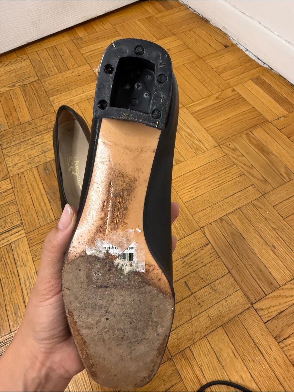 Salvatore Ferragamo Black Leather Pumps with Gold-Tone Buckle - Picture 5 of 9